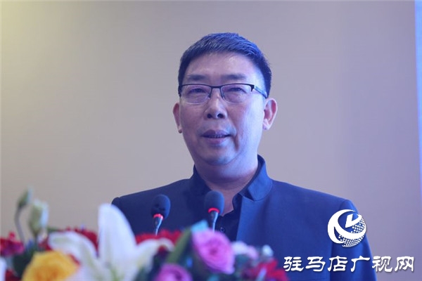 駐馬店市企業(yè)家協(xié)會會長王海洲傾情講授新形勢下企業(yè)品牌定位助力會員企業(yè)轉型升級
