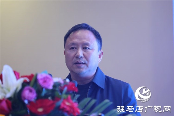 駐馬店市企業(yè)家協(xié)會會長王海洲傾情講授新形勢下企業(yè)品牌定位助力會員企業(yè)轉型升級