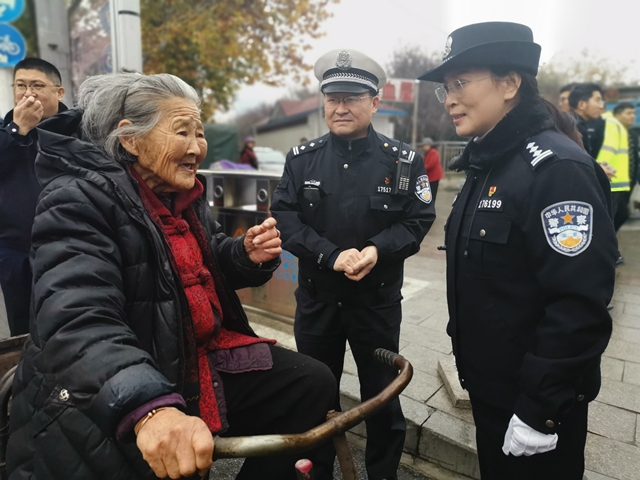 市公安局西園派出所全警服務創(chuàng)文測評工作