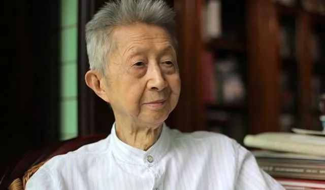 流沙河去世：一盞燈熄滅了，但詩歌依然照亮夜行的路