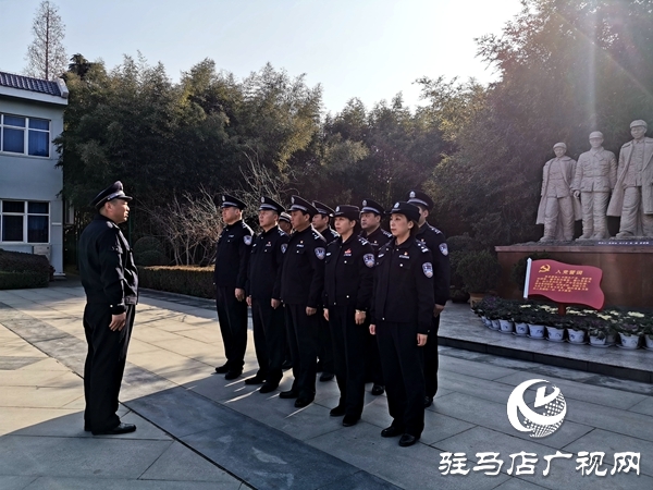 雪松派出所赴竹溝開(kāi)展主題教育活動(dòng)