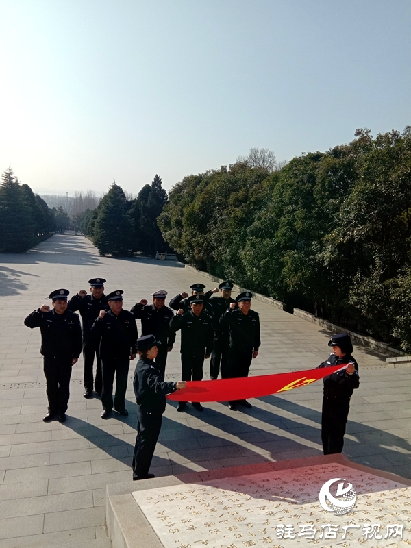 雪松派出所赴竹溝開(kāi)展主題教育活動(dòng)