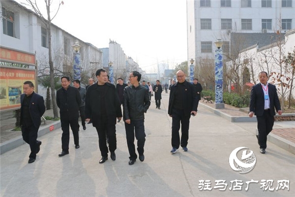 駐馬店市食品工業(yè)協(xié)會30余名會員企業(yè)家深入確山縣、泌陽縣6家會員企業(yè)觀摩走訪