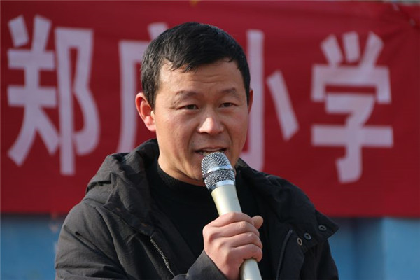 三雄極光“光·愛夢想”攜手揚帆計劃愛心公益捐贈活動走進(jìn)楊家集鎮(zhèn)鄭莊小學(xué)