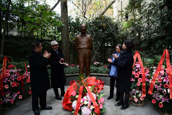 巴金誕辰115周年：他是《收獲》的大樹，是文學(xué)的大樹 