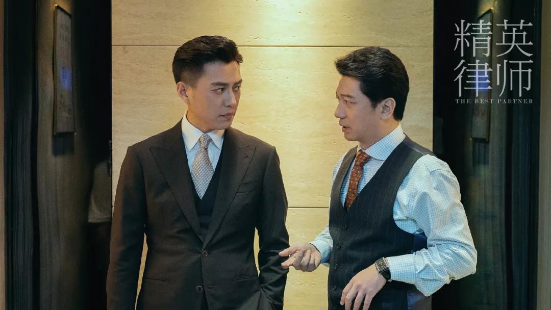 《精英律師》靳東裝到翻車？一半責任在編劇 