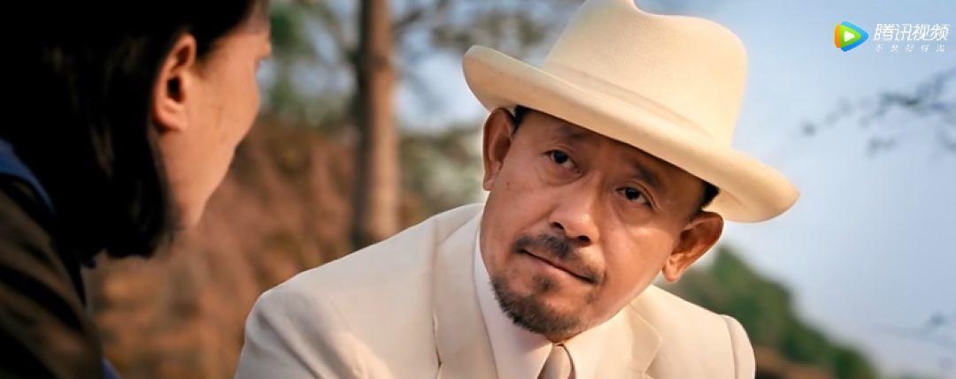 懟大導(dǎo)演、批評(píng)名演員，太不體面！但他是一個(gè)講真話的孤獨(dú)者 