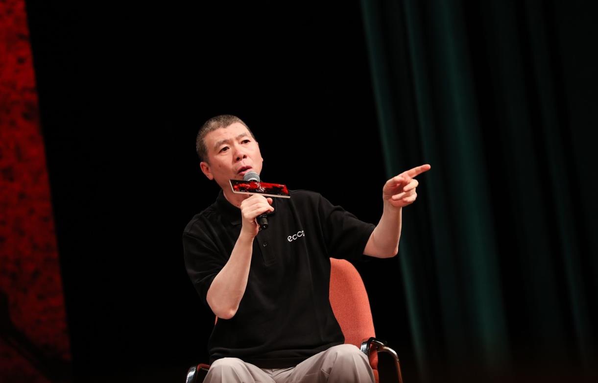 新片上映4天僅一億票房，馮小剛發(fā)文“英雄老矣” 