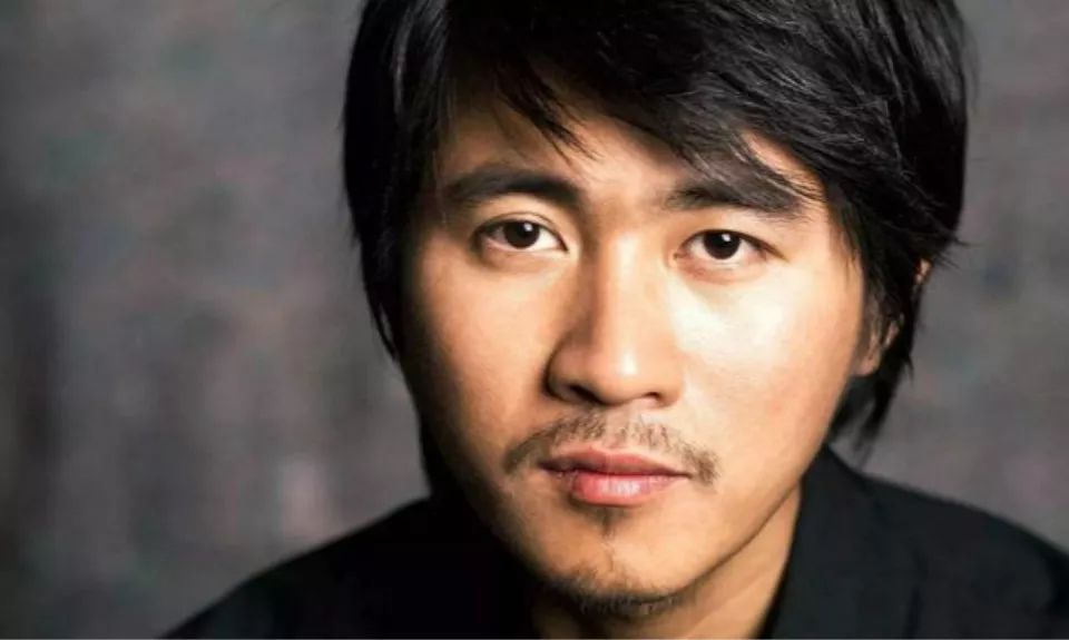 韓寒：曾是暢銷書作家，也是冠軍賽車手，他憑什么成34億票房導(dǎo)演 