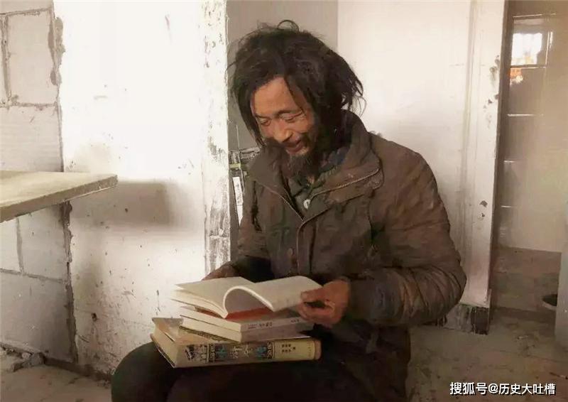  “流浪大師”沈巍曾衣衫襤褸，如今的生活卻發(fā)生了翻天覆地的變化 