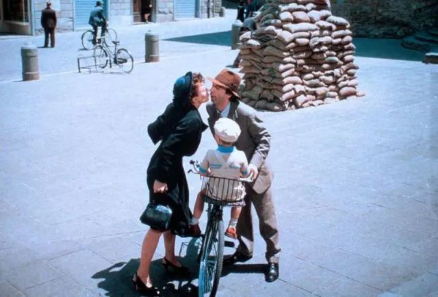 一部自導(dǎo)自演的謊言！它憑什么成為影史杰作？