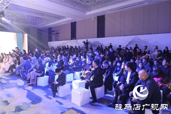 &ldquo;初見&rdquo;名媛百合中原地區(qū)首秀2020新品發(fā)布會(huì)驚艷天中