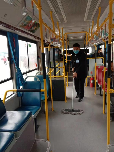 疫情防控：駐馬店公交車日消毒兩次，駕駛員佩戴口罩