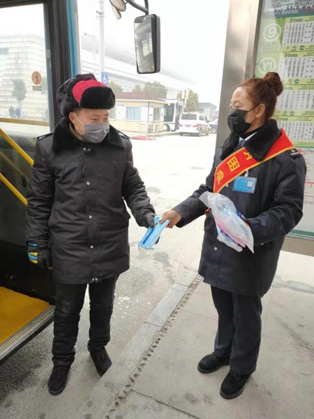 疫情防控：駐馬店公交車日消毒兩次，駕駛員佩戴口罩