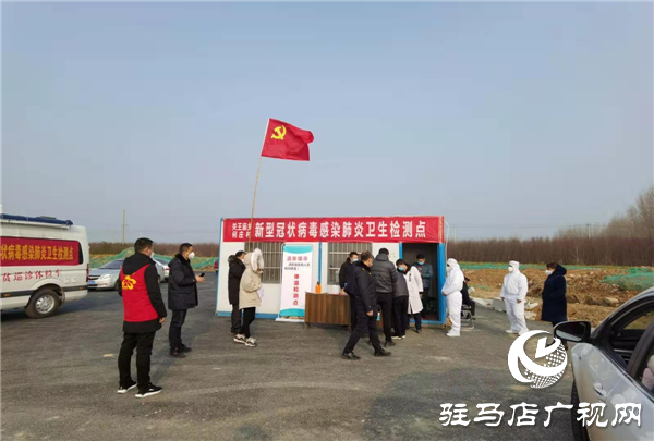 黨旗飄揚，黨徽閃亮