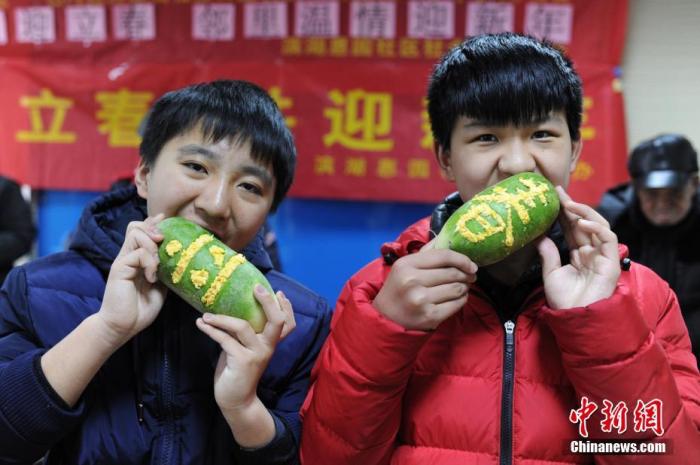 聽有聲書、“云”端看展…… 居家時(shí)光，這樣充電