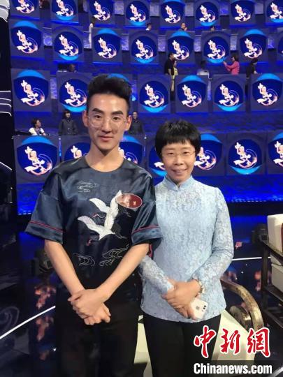 浙大教師癡迷戲劇四登央視:這輩子都不會“脫粉”