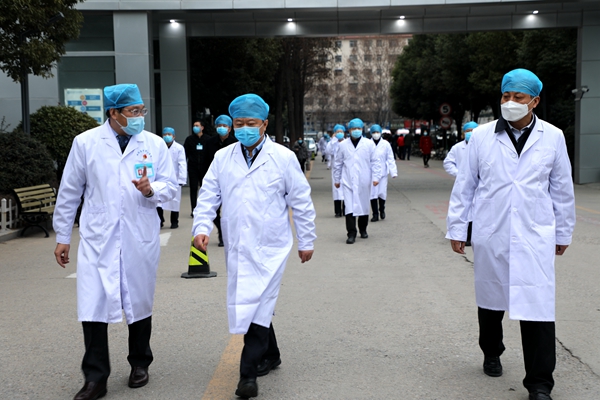 陳星：堅決筑牢人民群眾健康安全防線