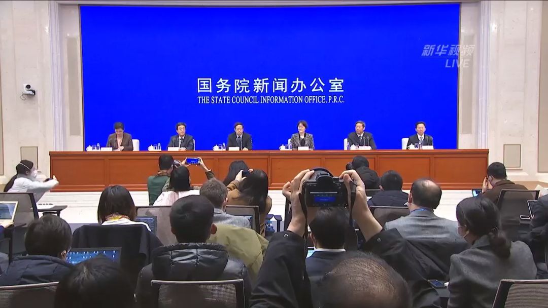 “?全國口罩企業(yè)復(fù)工率超過76%”……今天，這些重要消息值得關(guān)注！
