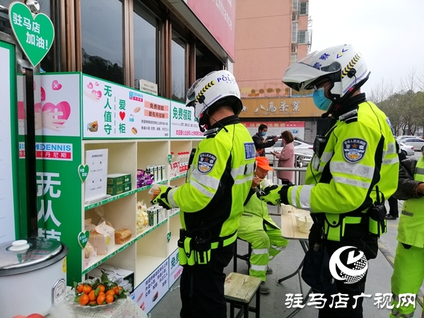 市區(qū)有了一個“愛心餐飲”免費(fèi)領(lǐng)取點(diǎn)