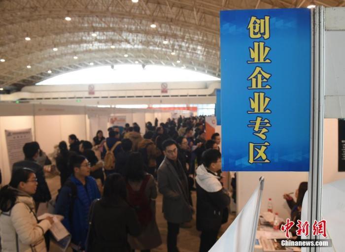 擴(kuò)招18.9萬(wàn)！考研族“上岸”會(huì)更容易嗎？