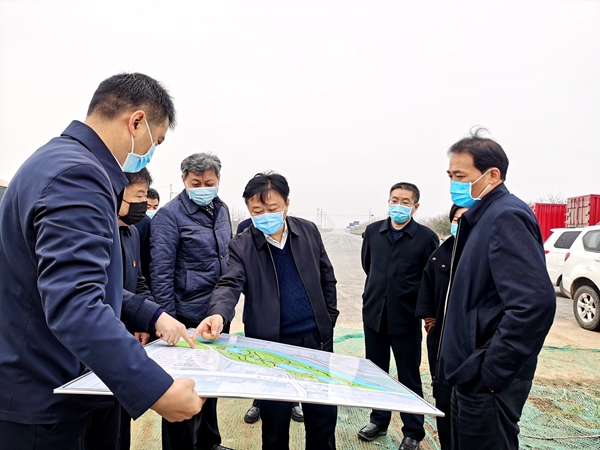 陳星到市中心城區(qū)調(diào)研園林綠化項(xiàng)目建設(shè)情況