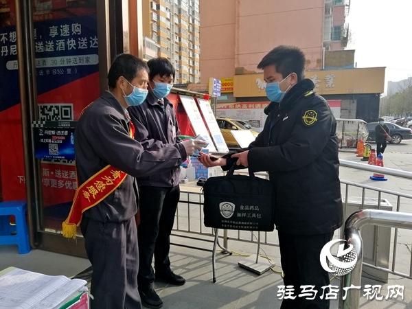 90后執(zhí)法隊(duì)：因?yàn)槟贻p，所以擔(dān)當(dāng)；因?yàn)樨?zé)任，所以奉獻(xiàn)