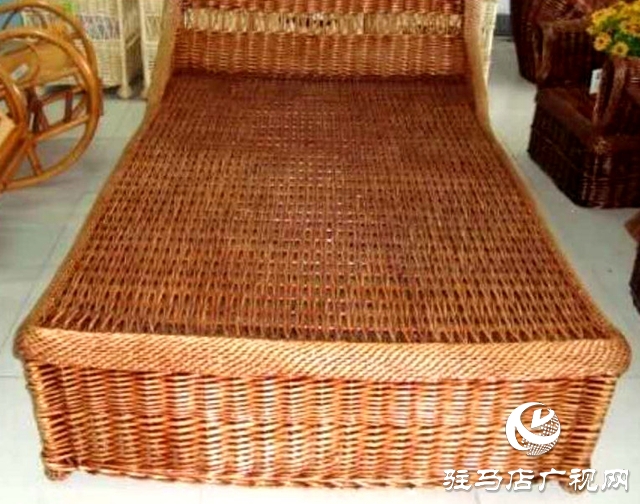 汝南縣宿鴨湖街道：柳編藝術(shù)展新品 帶貧出國(guó)賺外匯
