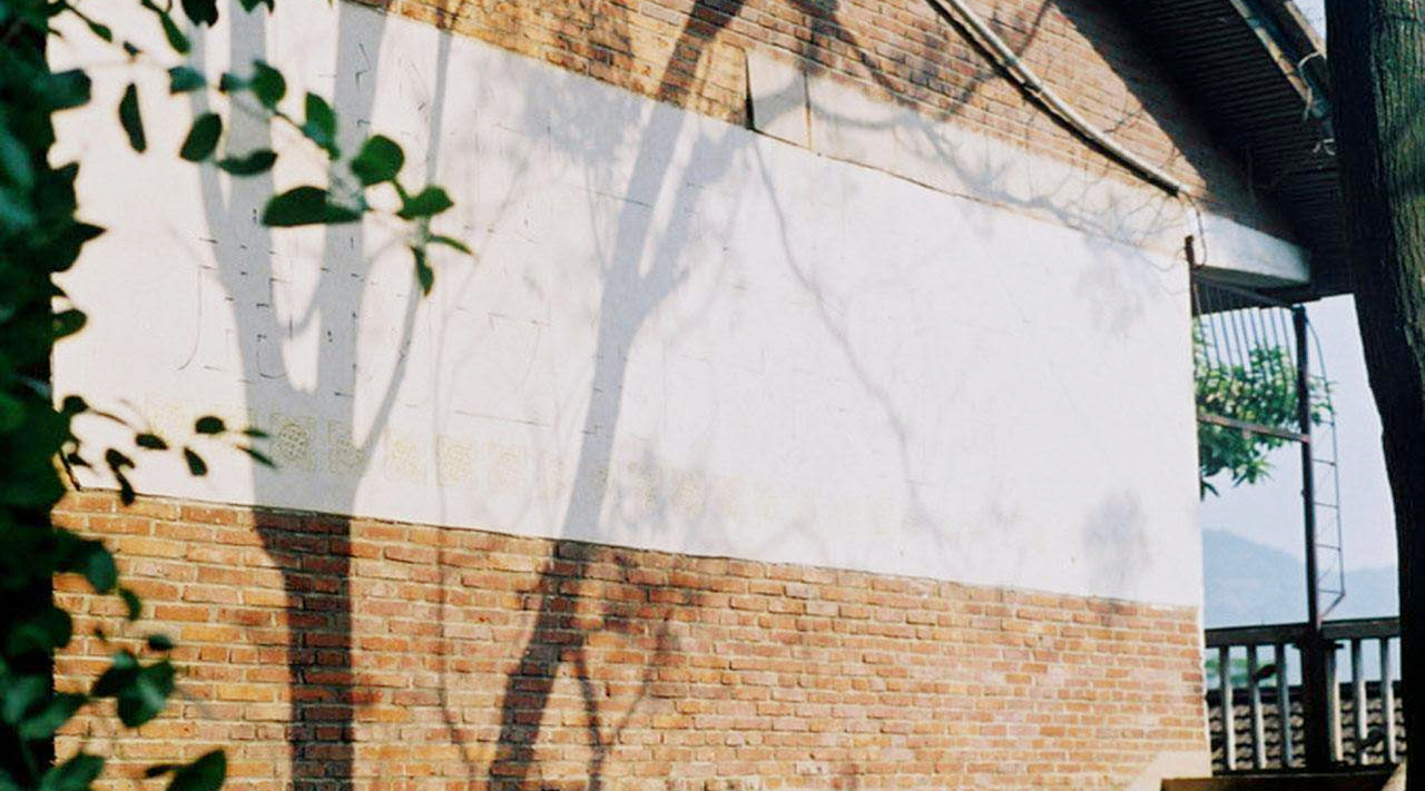 味道：我駕駛著玫瑰的新帆，陶醉于松香和長(zhǎng)長(zhǎng)的吻里