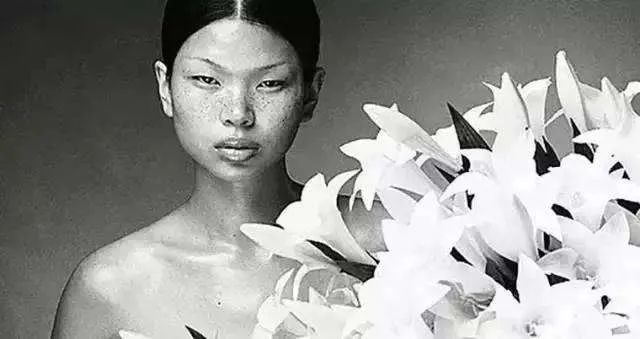 20年前人人都說(shuō)她丑，現(xiàn)在卻成了代表中國(guó)的高級(jí)臉 