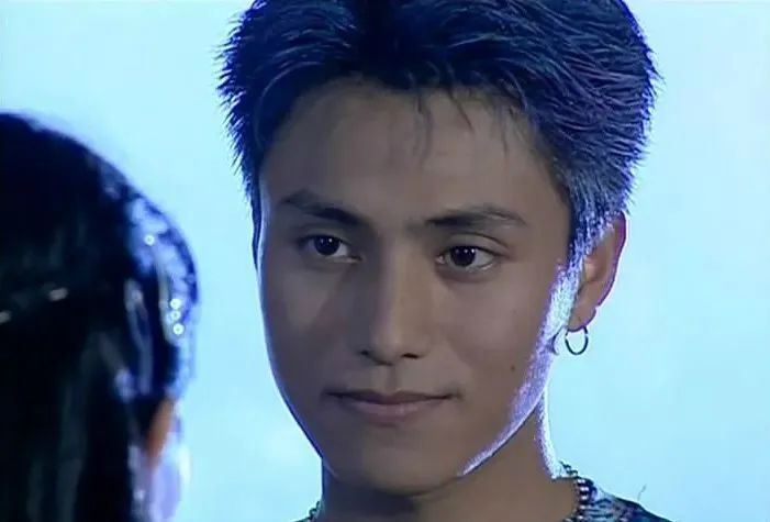  17年了，粉紅女郎依然是中國(guó)女性的底色