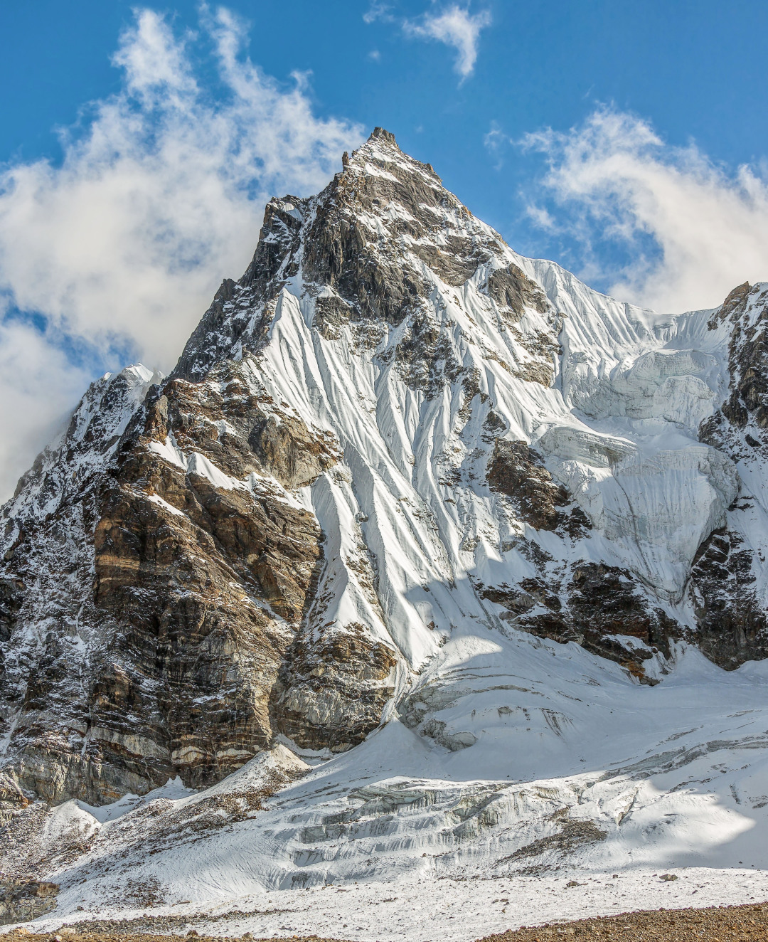 人類凈土也失守，500登山客被困，尼泊爾怎么辦？