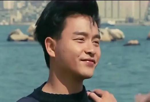 去世17年，為何張國(guó)榮的人氣反而越來(lái)越高？