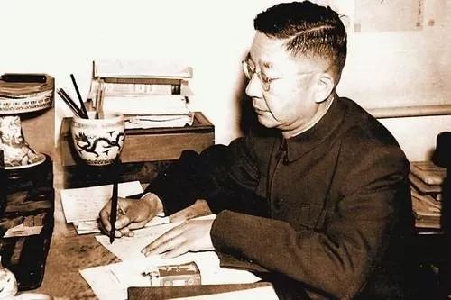 老舍：書的種類很多，能和我有交情的可很少