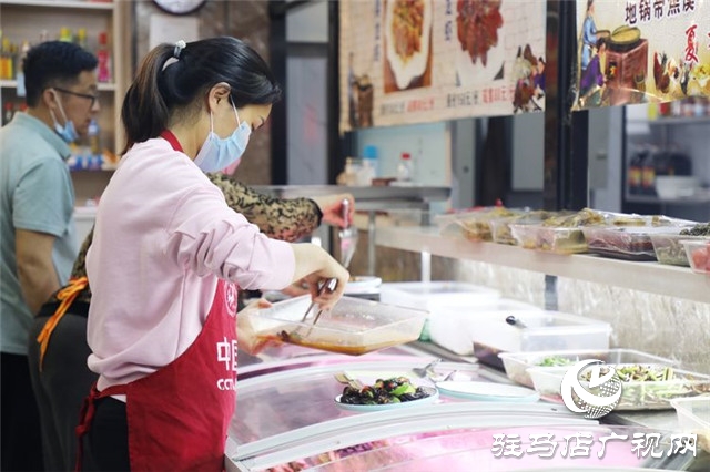 19.9元吃小龍蝦！三毛土鍋臺小龍蝦限時低價嘗鮮！快來燃爆你的味蕾！