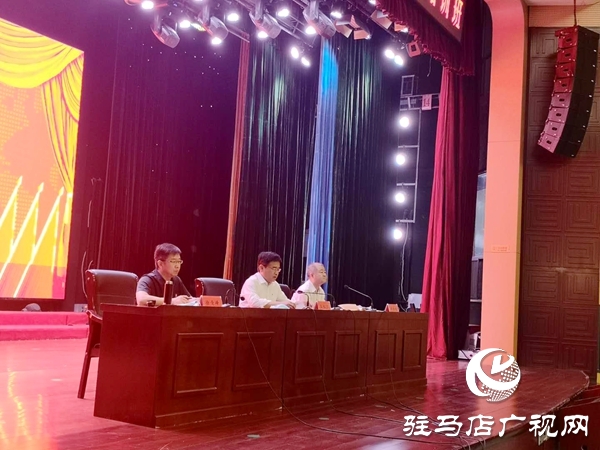 駐馬店:700多名黨員發(fā)展對象集中培訓(xùn)3天