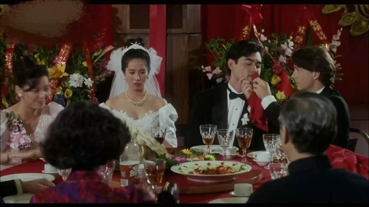 “講關(guān)系”“混圈子”，“圈子文化”為何讓人愛(ài)恨交加？