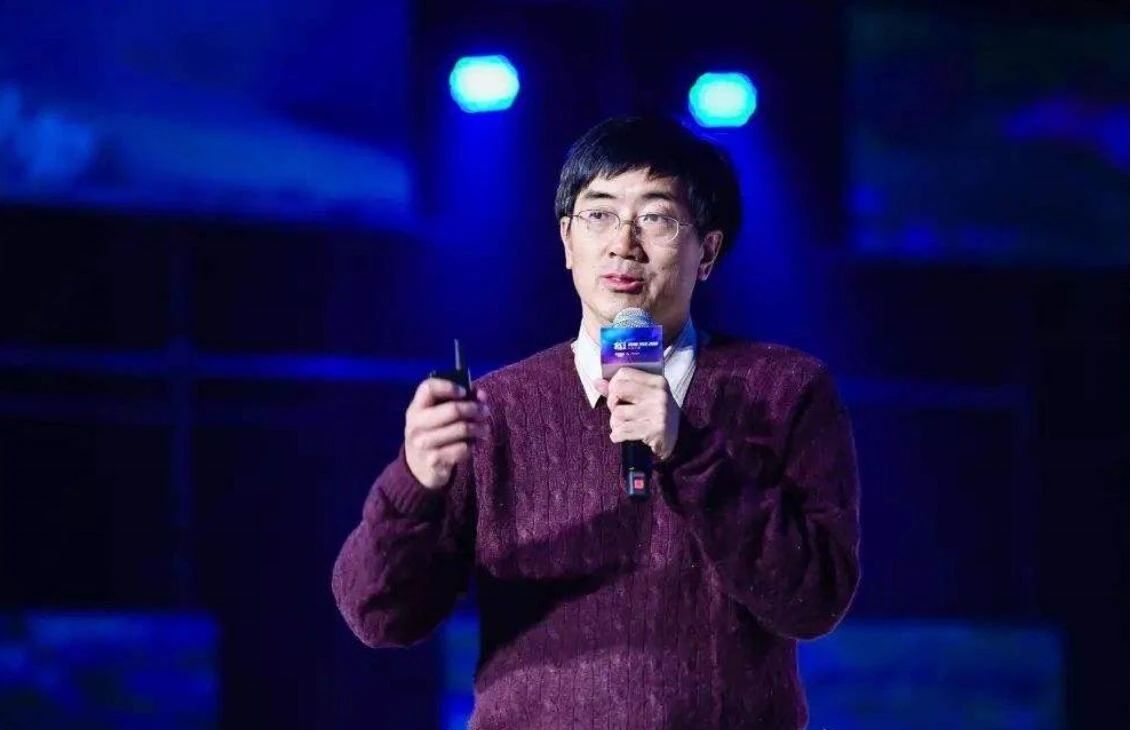 “講關(guān)系”“混圈子”，“圈子文化”為何讓人愛(ài)恨交加？