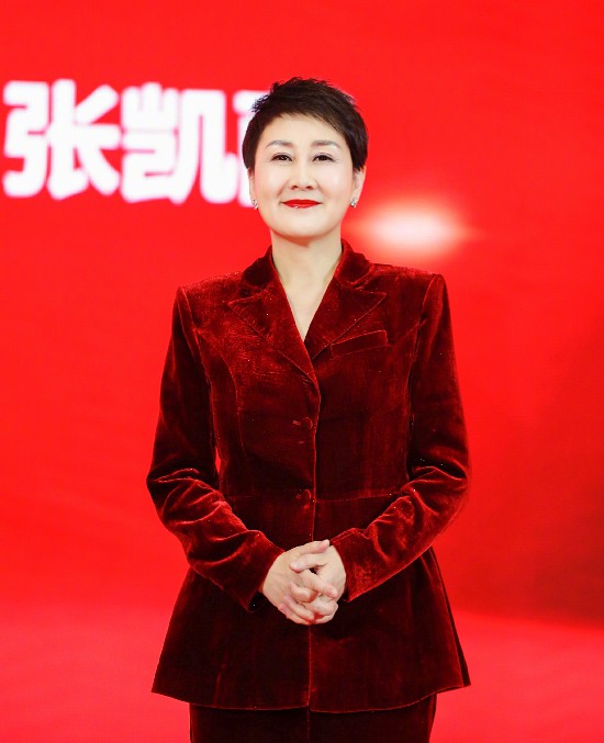 全國政協(xié)委員張凱麗:建立“手機(jī)藝術(shù)”概念