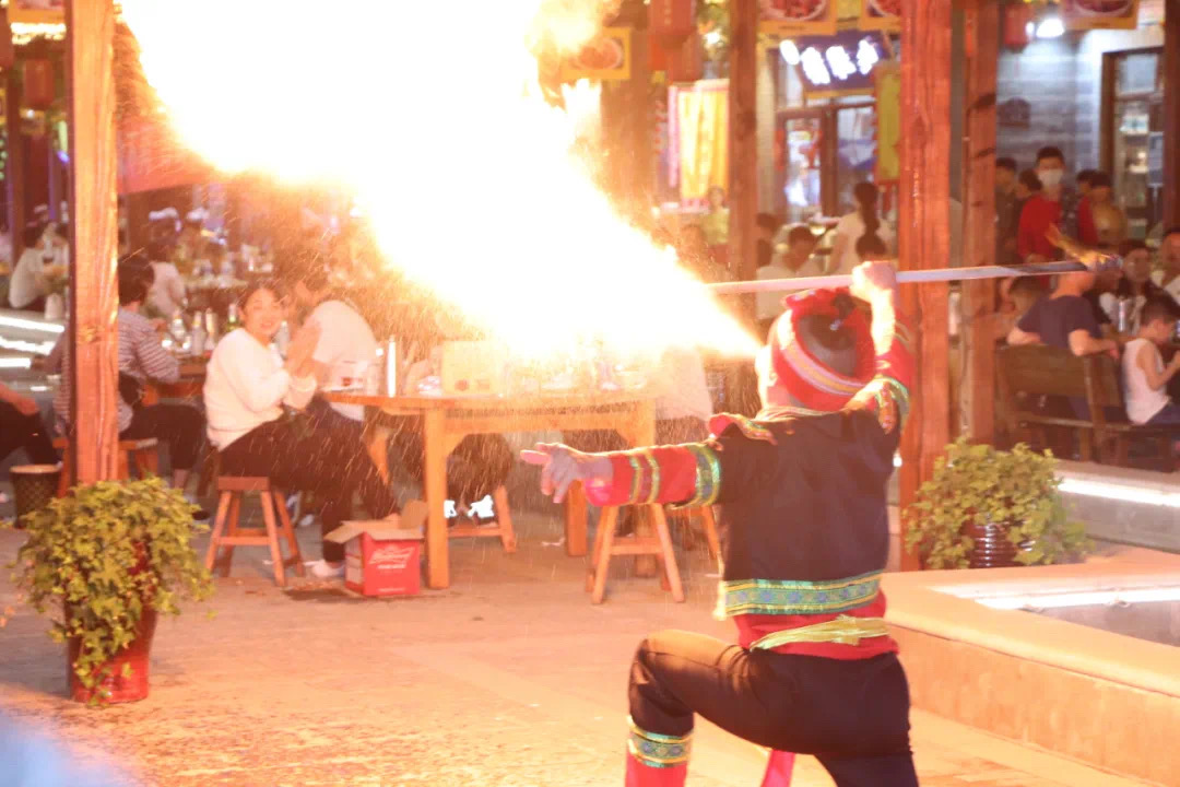 交2萬抵5萬！皇家驛站景區(qū)旺鋪即買即收租，立馬當(dāng)房東！