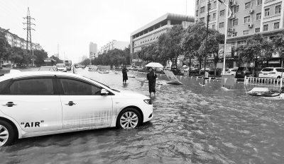 和鄭州“擦肩而過”的暴雨落在了平頂山、漯河、商丘一帶