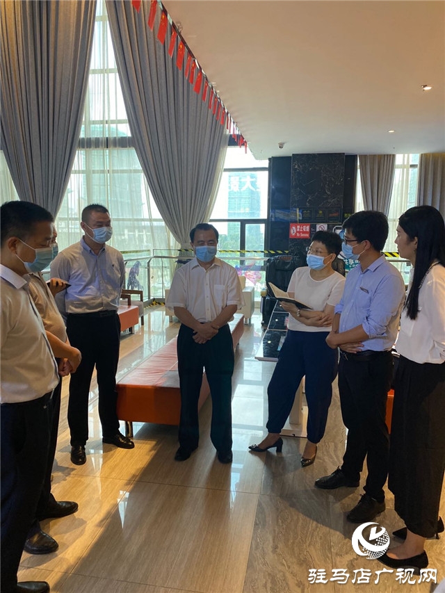 戚存杰一行實地調(diào)研中心城區(qū)影院復(fù)工復(fù)業(yè)情況