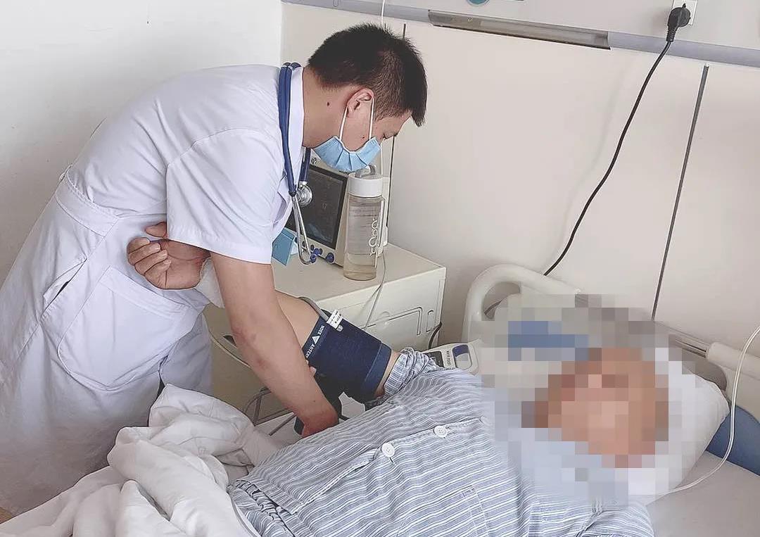 有效治療穩(wěn)降血壓 精心服務(wù)患者稱贊