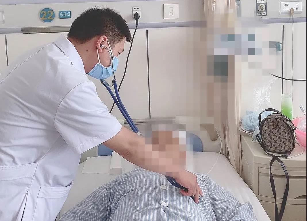 有效治療穩(wěn)降血壓 精心服務(wù)患者稱贊