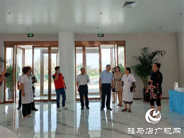 中原銀行駐馬店分行黨委書(shū)記、行長(zhǎng)萬(wàn)三華一行赴廣濟(jì)醫(yī)院實(shí)地調(diào)研