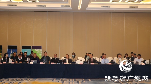 第三屆中國(guó)農(nóng)民電影節(jié)影視文化產(chǎn)業(yè)論壇暨鄉(xiāng)村題材影視劇本研討會(huì)舉行