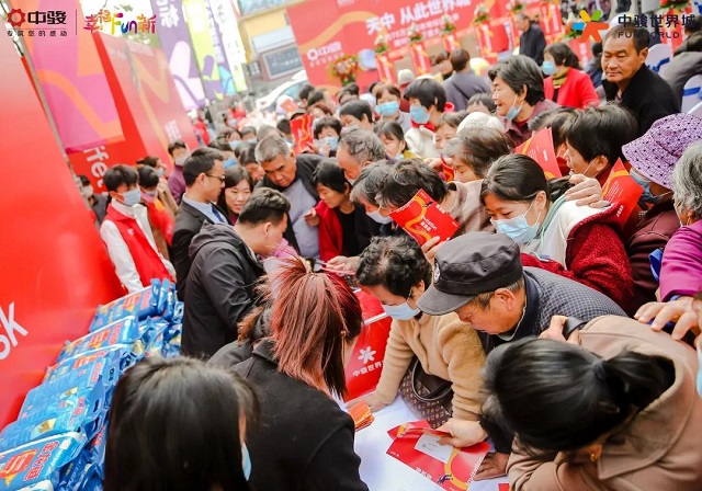 紅動(dòng)天中，千人到場！中駿世界城展廳開放盛況空前！