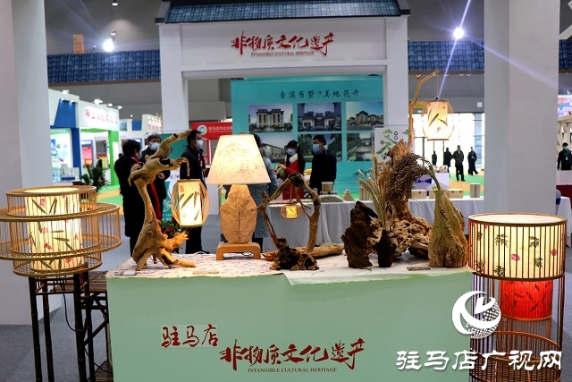 走進文旅產業(yè)博覽會感受文創(chuàng)產品、非遺手工藝別樣魅力