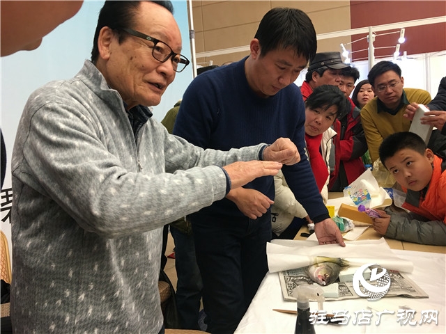 非遺文化:讓魚兒“活”在紙上——谷冰魚拓
