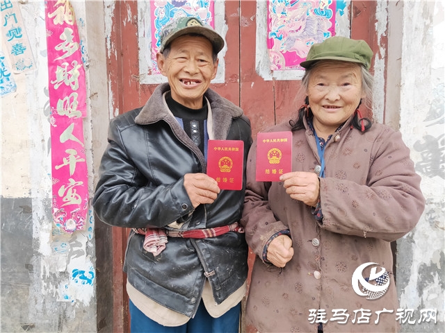 我不知道我是誰(shuí)，卻得到一個(gè)溫暖的家